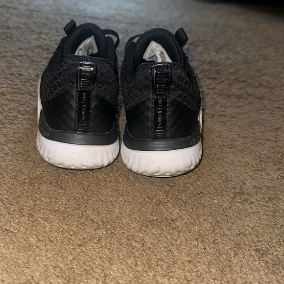 Nike shoes - Picture 3 of 7